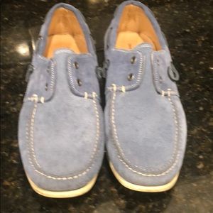 Light blue “Stream” schooner boat shoe
